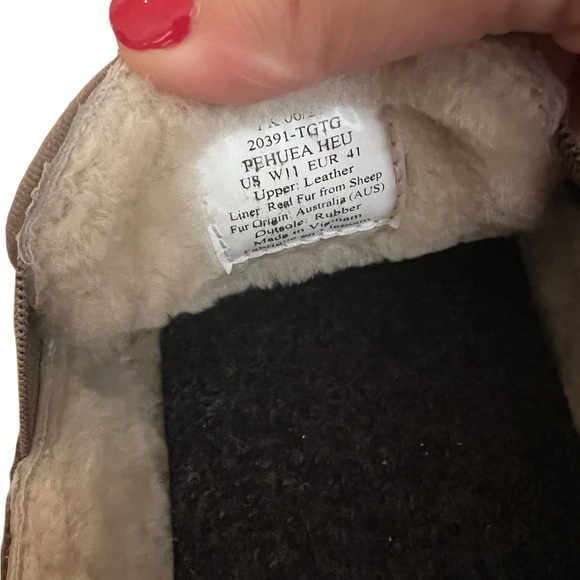 NWT OluKai Women’s Pehuea Heu Taupe Grey Slip On Shoes in size 11 - Picture 7 of 9